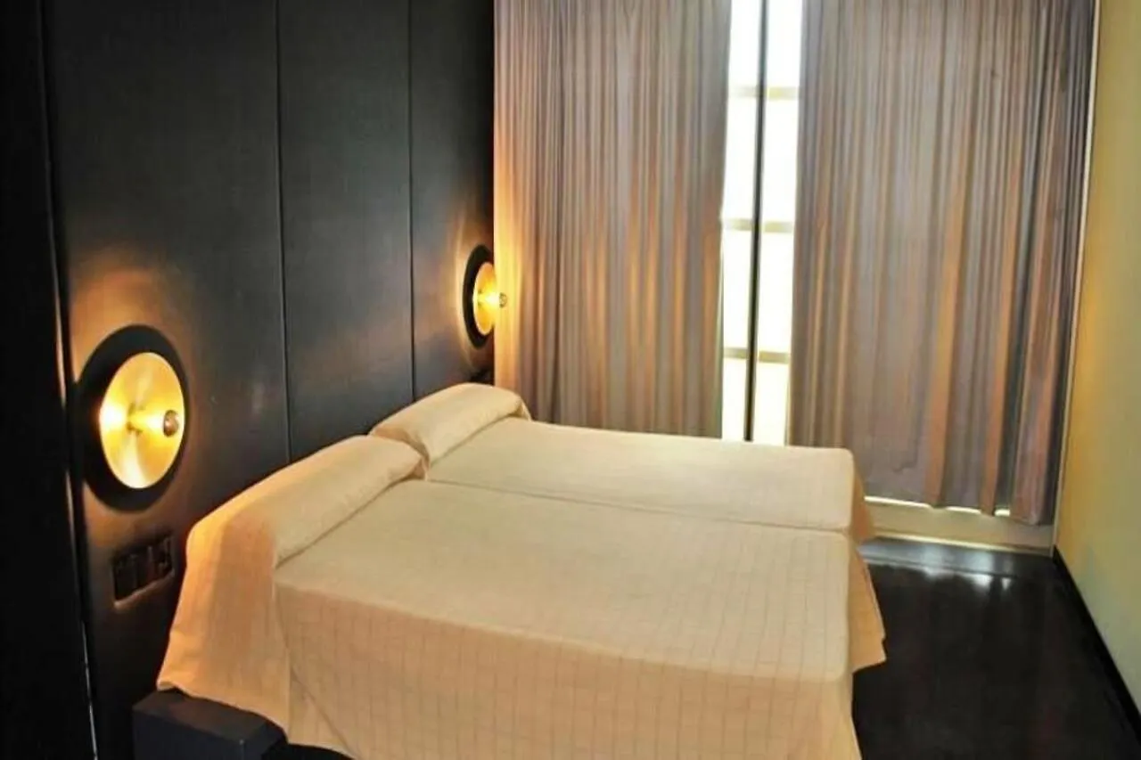 Hotel Ciutat 이괄라다