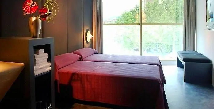 Hotel Ciutat 이괄라다