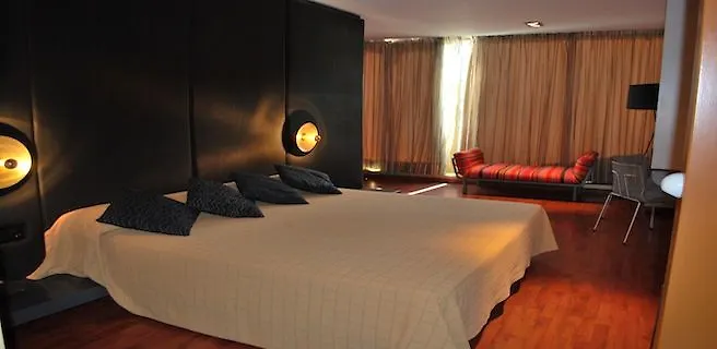Hotel Ciutat 이괄라다