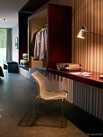 Hotel Ciutat 이괄라다 4*,
